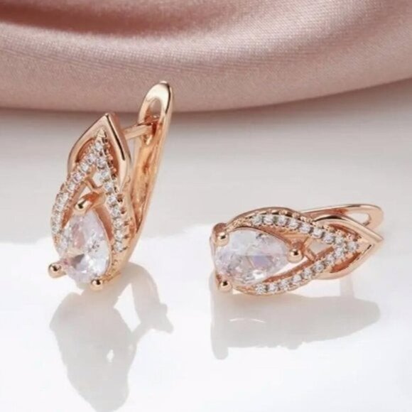 18k Gold Plated Water Drop Diamond Earrings - Picture 3 of 6